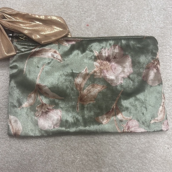 Two bags for the price of one ! - Picture 3 of 3